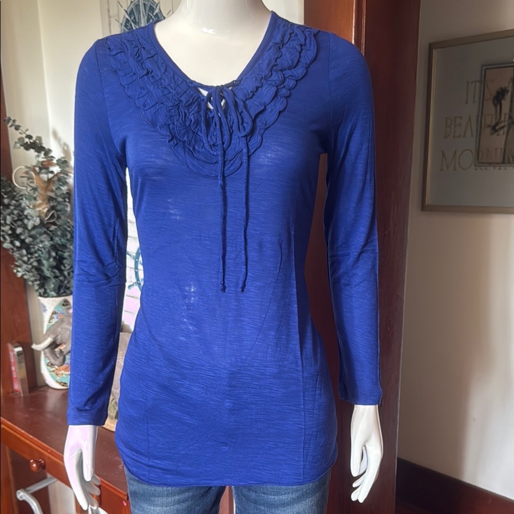 NWT international concept size small Women's Blue Ruffled Top